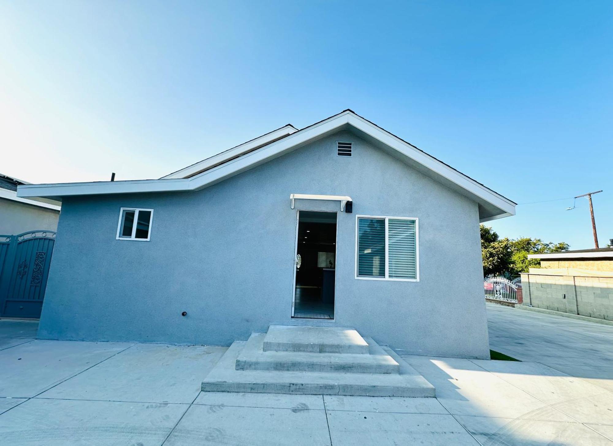 New Spacious House In Anaheim Near Disneyland-Knott In Without Backyard In The Same Lot Of 3 Separate Properties Eksteriør billede