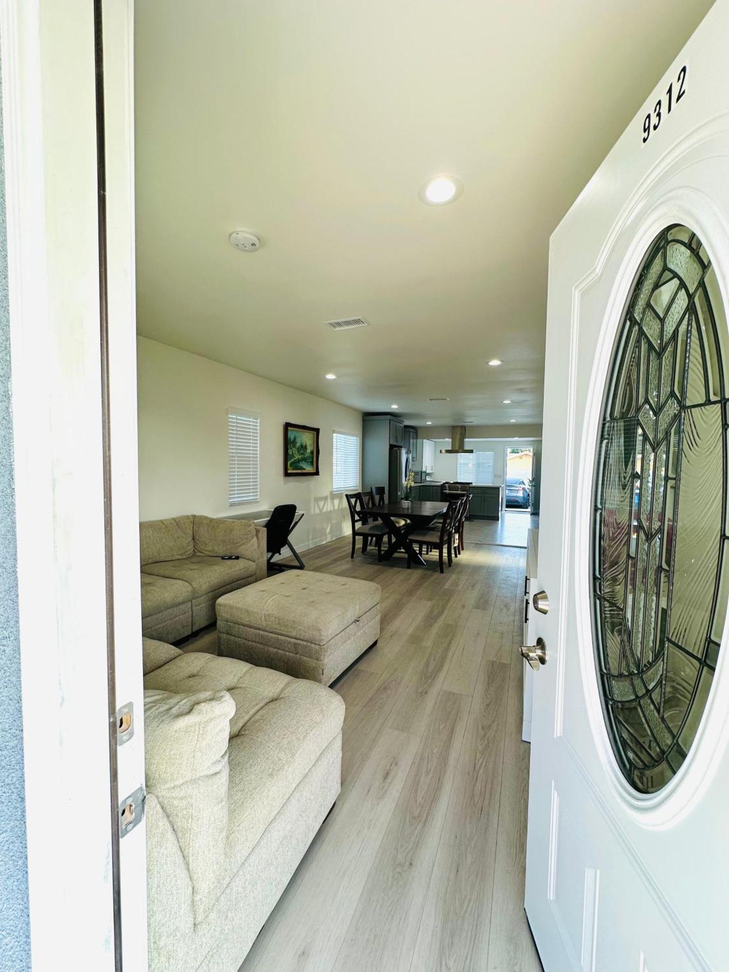 New Spacious House In Anaheim Near Disneyland-Knott In Without Backyard In The Same Lot Of 3 Separate Properties Eksteriør billede